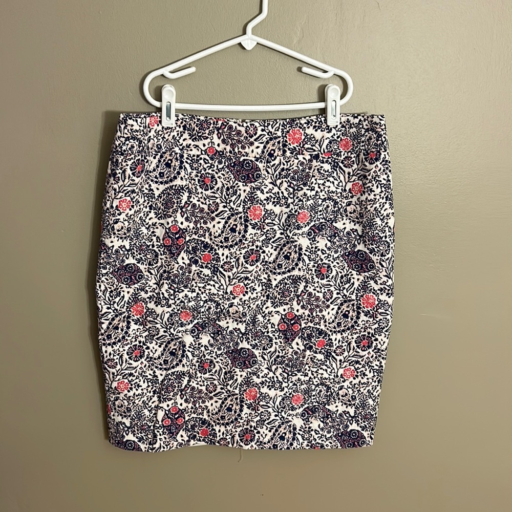Ann Taylor size 8 skirt